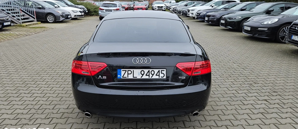 Audi A5 cena 54000 przebieg: 299000, rok produkcji 2011 z Jędrzejów małe 301